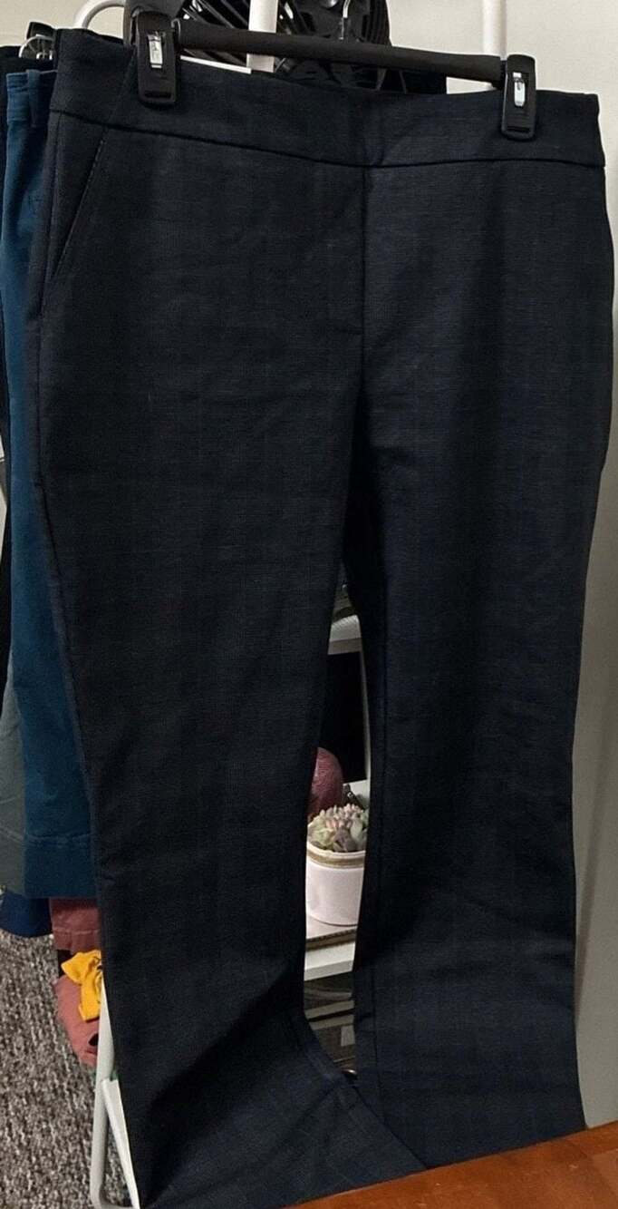 Women’s Large NWT Dalia Mid Rise Navy Plaid Stretch Pant Tummy Control